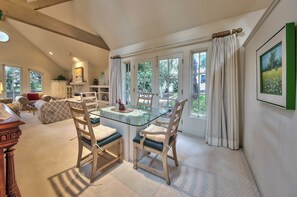 Interior - 4018 Holly House - Charming Carmel-by-the-Sea Home (Carmel)