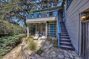 Terrace/patio - 4036 Upside - Beach House 1 Block Walk to Beach (Carmel)