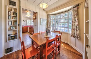 Dining - 4036 Upside - Beach House 1 Block Walk to Beach (Carmel)