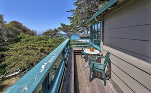 Property grounds - 4036 Upside - Beach House 1 Block Walk to Beach (Carmel)