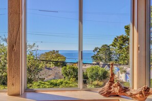 Interior - 4039 Collins - Ocean View Home, Walk to Beach (Carmel)