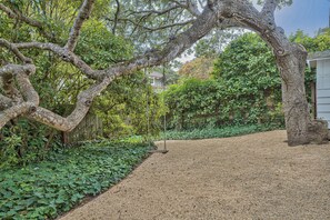 Property grounds - 4043 La Casita - Quintessential Carmel Cottage (Carmel)