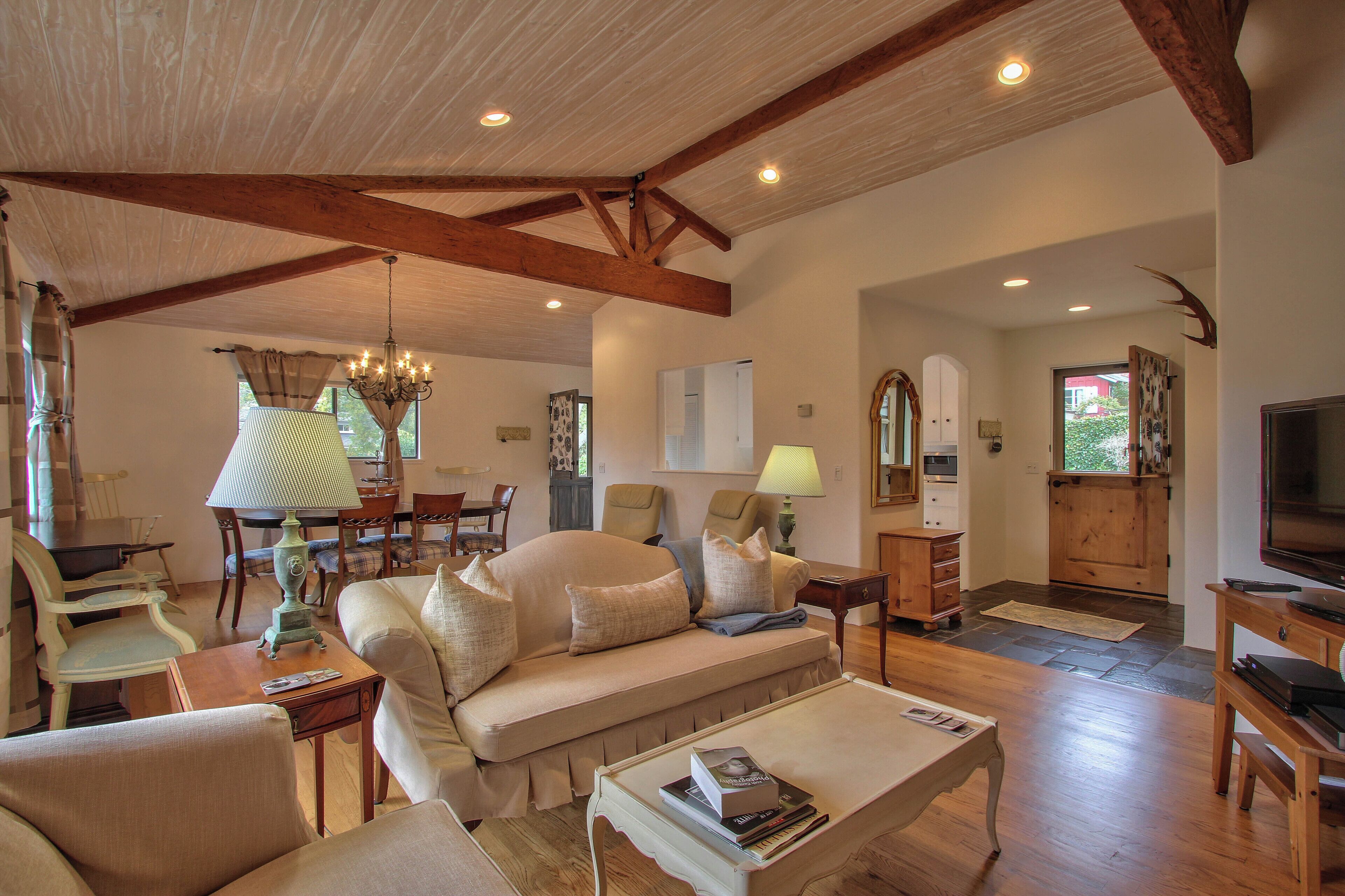 Télévision, cheminée