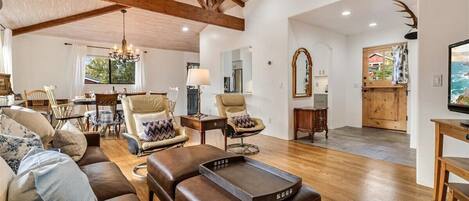 Televisión, chimenea