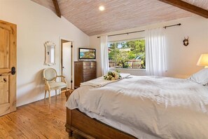 3 chambres, fer et planche à repasser, Wi-Fi gratuit, draps fournis