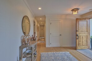 Interior - 4052 Seahaven - Spacious Family Home in Carmel (Carmel)
