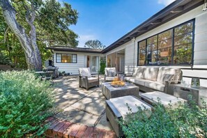 Terrace/patio - 4056 Bluefish - Near Carmel’s Mission Trail System (Carmel-By-The-Sea)
