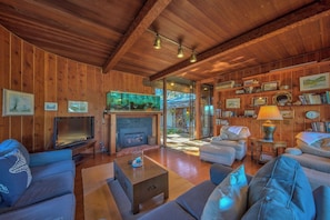 Smart TV - 4059 Play Misty for Me - Unique Carmel Point Home (Carmel)
