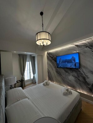 مكواة/لوح كي وواي فاي وملاءات أسرّة