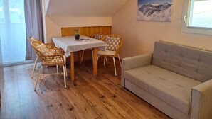Room - Dorf Apart & Dorf Cafe Appartements (Neustift Im Stubaital)