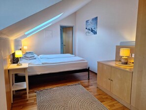 Kamar Double Basic, pemandangan halaman | Wi-Fi gratis