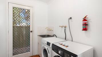 Apartment | Bathroom | Towels