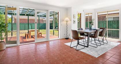 Comfortable Family Stay in Caroline Springs
