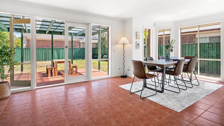 Comfortable Family Stay in Caroline Springs