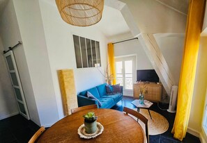 TV - Bright apartment in Cannes for 5 people (Cannes)