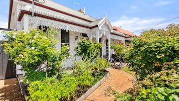 Apartment | Reception