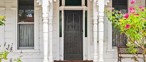 Apartment | Reception