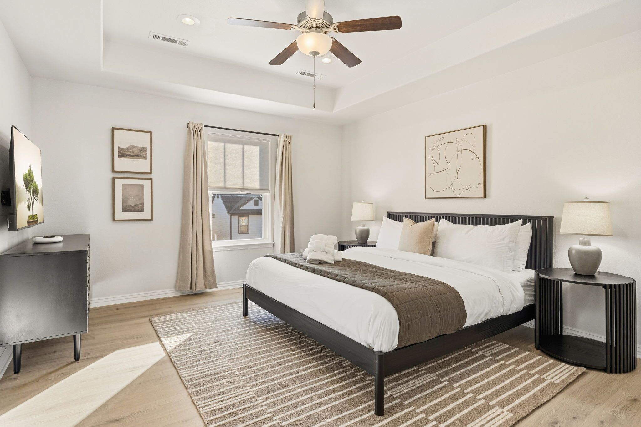 熨斗/熨衫板、Wi-Fi、床單