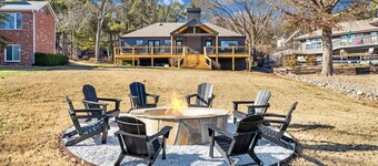 The Paddle & Pedal-Dock on Lake Windsor-Hot tub