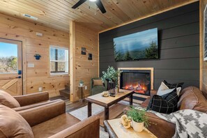 TV - Modern Pigeon Forge Cabin | Hot Tub, Game Loft (Pigeon Forge)