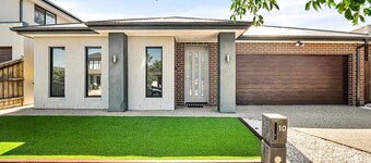 Spacious 4-bed Home With Private Outdoor Area