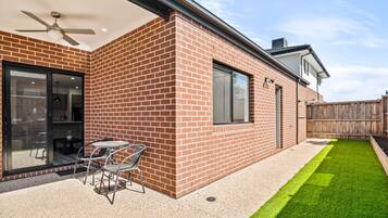 Apartment | Reception