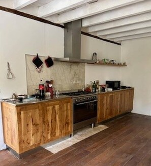 House | Dapur peribadi | Kerusi tinggi 