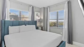 2 bedrooms, iron/ironing board, travel cot