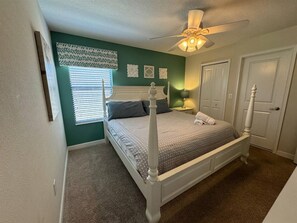 8 bedrooms, iron/ironing board, travel cot - Luxury 8BR Villa w/ Theater + Game Room + Private Pool + Champions Gate Waterpark (Davenport)