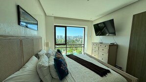 5 bedrooms, iron/ironing board, travel cot - TT-5-Acapulco Mexico getaway Ocean front Tiagotian (Acapulco)