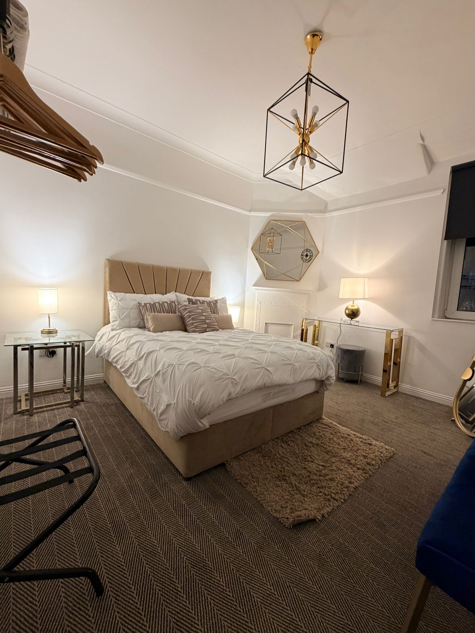 Een strijkplank/strijkijzer, wifi