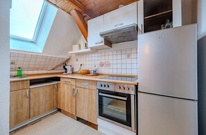 Oven, stovetop - Cosmic Living by Tayo Ajayi (Zwickau)