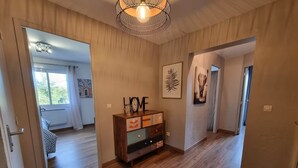 Interior - "L'Olivier" Vacation Rental - Avignon, Nîmes, Uzès, St. Rémy (Aramon)
