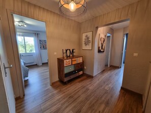 Interior - Charming country cottage with view (Aramon)