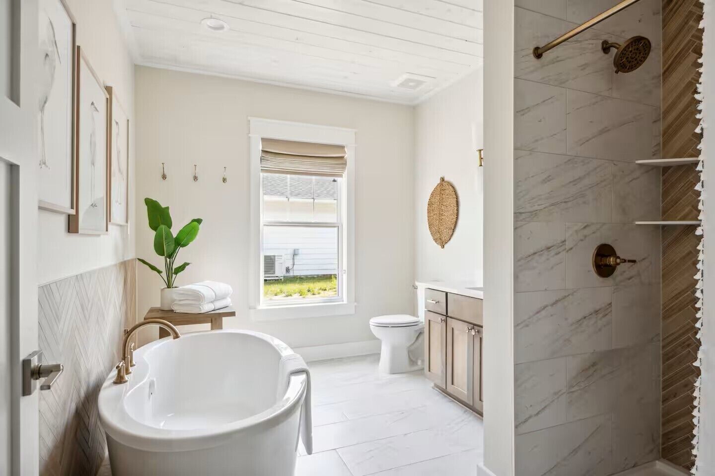 Premier Cottage, Lake View | Bathroom | Free toiletries, hair dryer, heated floors, soap