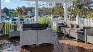 Terrace/patio - Harbor Splash - Steps to Indoor Pool (South Haven)