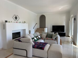 Smart TV - Exceptional villa sea view Bandol (Bandol)