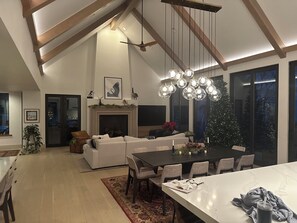 Interior - Spacious 6-bedroom private Green Lake lakefront estate with over 7,000 sq ft (Green Lake)