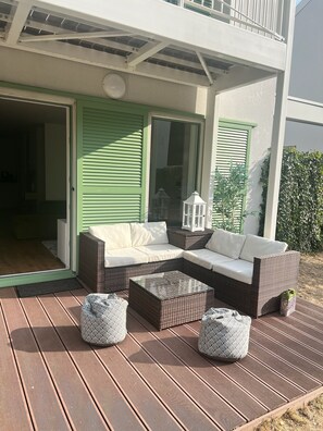 Terrace/patio - 8-bed house with garden (Paris)