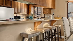 Private kitchen - Maple Lane w/ Hot Tub & EV charger, Pet Friendly (Big Bear)