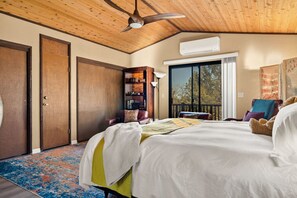 3 bedrooms, iron/ironing board, WiFi, bed sheets - Maple Lane w/ Hot Tub & EV charger, Pet Friendly (Big Bear)