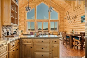 Interior - Luxurious Coyote Flat w/ Lake Views & Game Room (Big Bear Lake)