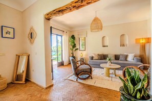 Living area - Cozy Villa with Pool Zellij & Garden View (Ghazoua)