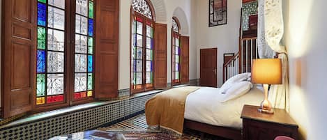 Caja de seguridad en la habitación y wifi gratis