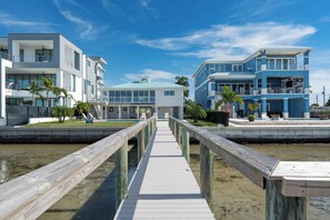 Exterior - 🛥️🌴Private Heated Pool | Bayfront w/ Boat Dock | Island Bay Retreat (Fort Myers Beach)
