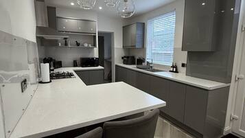 Microwave, oven, stovetop, dishwasher