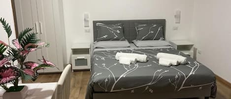 Blackout drapes, iron/ironing board, free WiFi