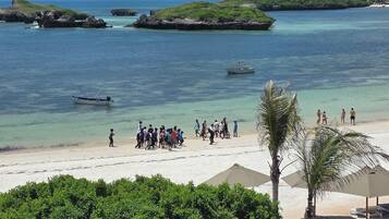 Na praia