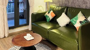 Unclassified image, 2 of 14, button - Cozy 1BR with balcony and Nguyen Hue Walking Street view (Thành phố Hồ Chí Minh)