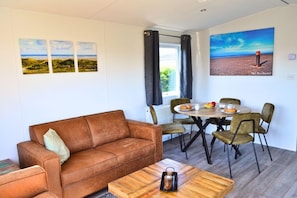 Chalet | Living room - Chalet Near Golf Course and sea Beach (Hollum)